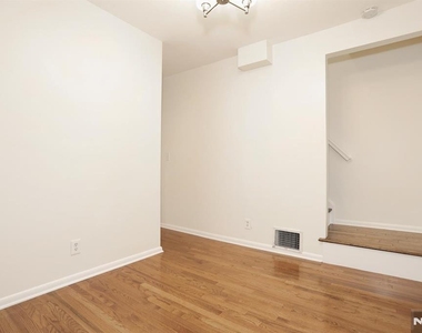 515 N Monroe - Photo Thumbnail 17