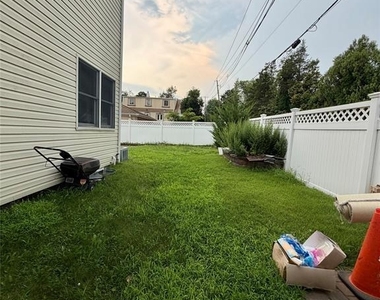 65 Linden - Photo Thumbnail 16