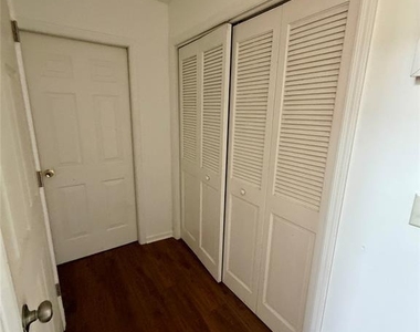 65 Linden - Photo Thumbnail 12