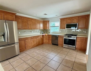 65 Linden - Photo Thumbnail 5