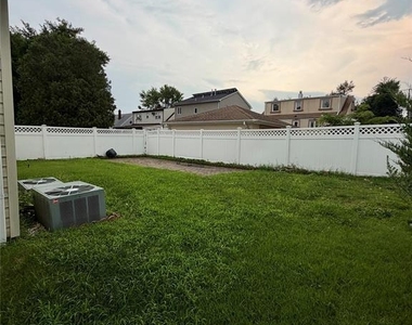 65 Linden - Photo Thumbnail 17