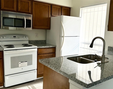 3900 Woodchase Drive - Photo Thumbnail 3