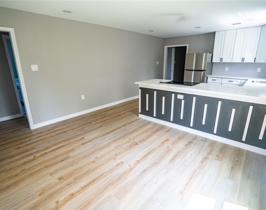 3118 Memel Street - Photo Thumbnail 6