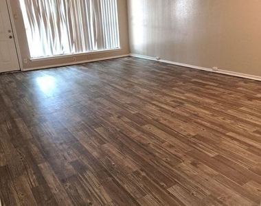 2426 Spring Dusk Lane - Photo Thumbnail 2
