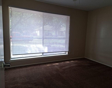 2426 Spring Dusk Lane - Photo Thumbnail 7