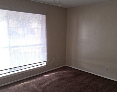 2426 Spring Dusk Lane - Photo Thumbnail 6