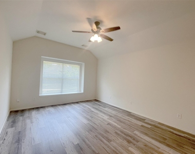 3426 Auburn Hollow Lane - Photo Thumbnail 10