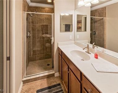 9727 Acqua Court - Photo Thumbnail 11