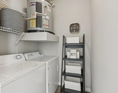 14651 Philippine Street - Photo Thumbnail 9