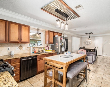 110 William Avenue - Photo Thumbnail 8