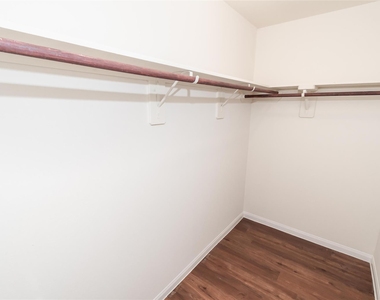 5815 Post Oak Manor Drive - Photo Thumbnail 10