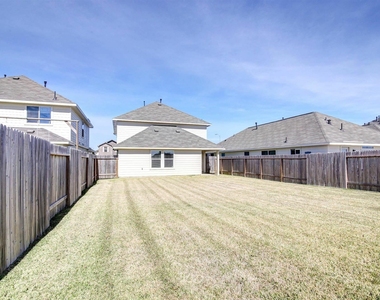 5815 Post Oak Manor Drive - Photo Thumbnail 2