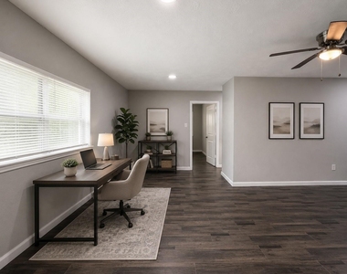 7515 Bayway Drive - Photo Thumbnail 4