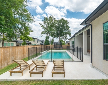 10561 Lake Palmetto Drive - Photo Thumbnail 43