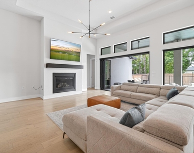 10561 Lake Palmetto Drive - Photo Thumbnail 14