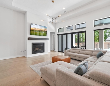 10561 Lake Palmetto Drive - Photo Thumbnail 22