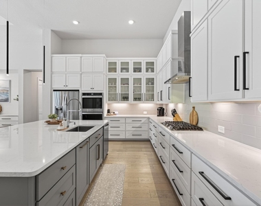 10561 Lake Palmetto Drive - Photo Thumbnail 20