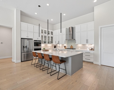 10561 Lake Palmetto Drive - Photo Thumbnail 19