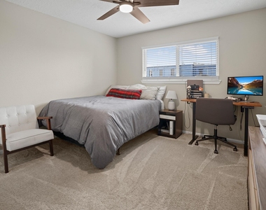 207 Granberry Street - Photo Thumbnail 12