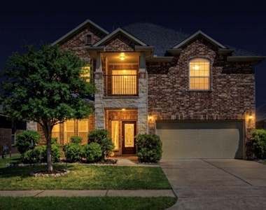 1242 S Maple Drive - Photo Thumbnail 1