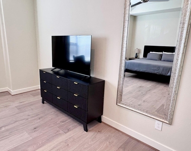131 Eastwood Street Street - Photo Thumbnail 26
