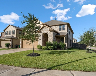 18802 Bailey Oaks Lane - Photo Thumbnail 1