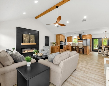 90 Coolcrest Drive - Photo Thumbnail 2
