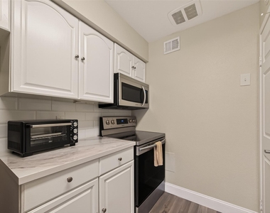 18515 Egret Bay Boulevard - Photo Thumbnail 5