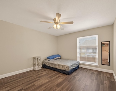 18515 Egret Bay Boulevard - Photo Thumbnail 7