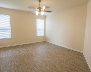 29606 Woodsons Shore Drive - Photo Thumbnail 6