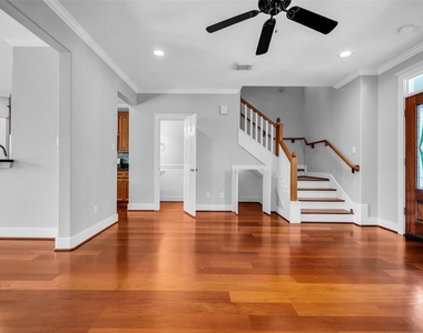 1029 W 15th 1/2 Street - Photo Thumbnail 10