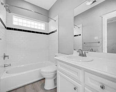1029 W 15th 1/2 Street - Photo Thumbnail 21