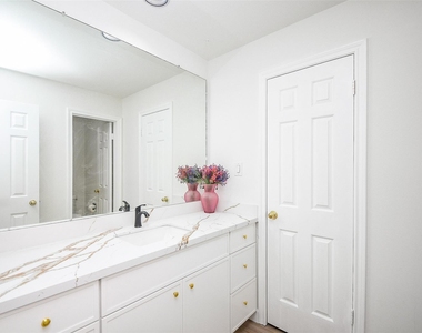5200 Weslayan Street - Photo Thumbnail 24