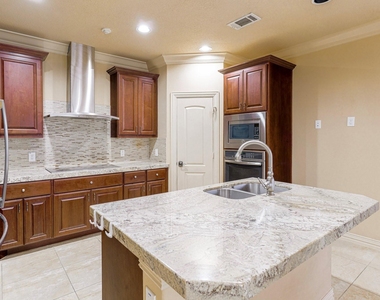 13417 Preston Cliff Court - Photo Thumbnail 9