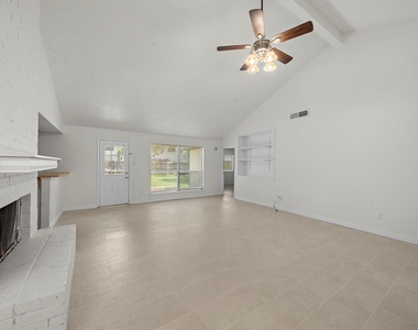 13815 Grosvenor Street - Photo Thumbnail 4