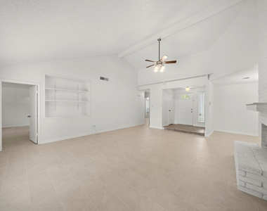 13815 Grosvenor Street - Photo Thumbnail 7