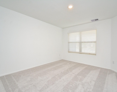 26811 Urraca Dr - Photo Thumbnail 10