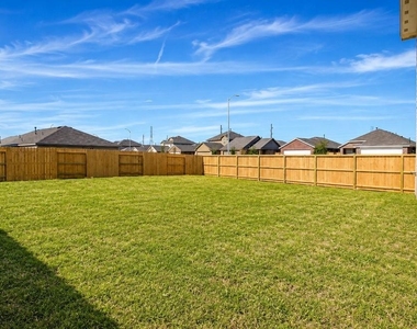 26811 Urraca Dr - Photo Thumbnail 26