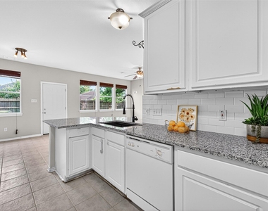 16855 Carrollton Creek Lane - Photo Thumbnail 8
