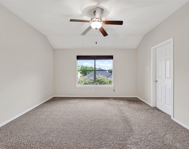16855 Carrollton Creek Lane - Photo Thumbnail 10