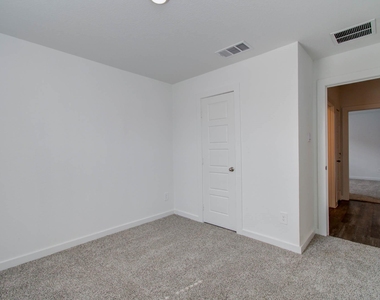 8922 Colicroot Drive - Photo Thumbnail 3