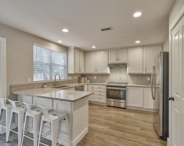 38 E Gaslight Place - Photo Thumbnail 13