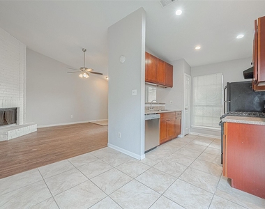11203 Pender Lane - Photo Thumbnail 2