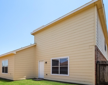 8610 Sunny Gallop Drive - Photo Thumbnail 16