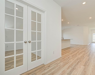 21343 Bering Reach Drive - Photo Thumbnail 5
