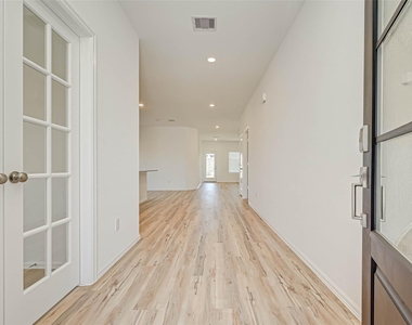 21343 Bering Reach Drive - Photo Thumbnail 3