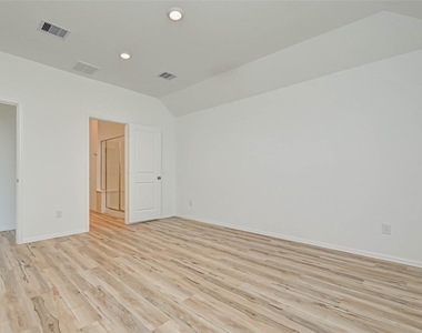 21343 Bering Reach Drive - Photo Thumbnail 14