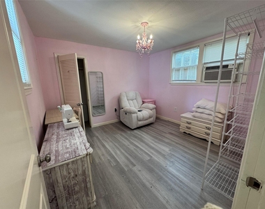 1806 Church Street - Photo Thumbnail 5