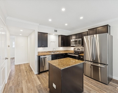 300 Pecore Street - Photo Thumbnail 2