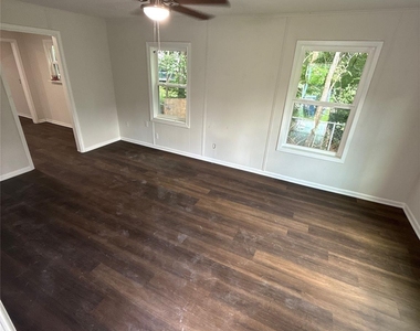 431 N Tinsley Street - Photo Thumbnail 2